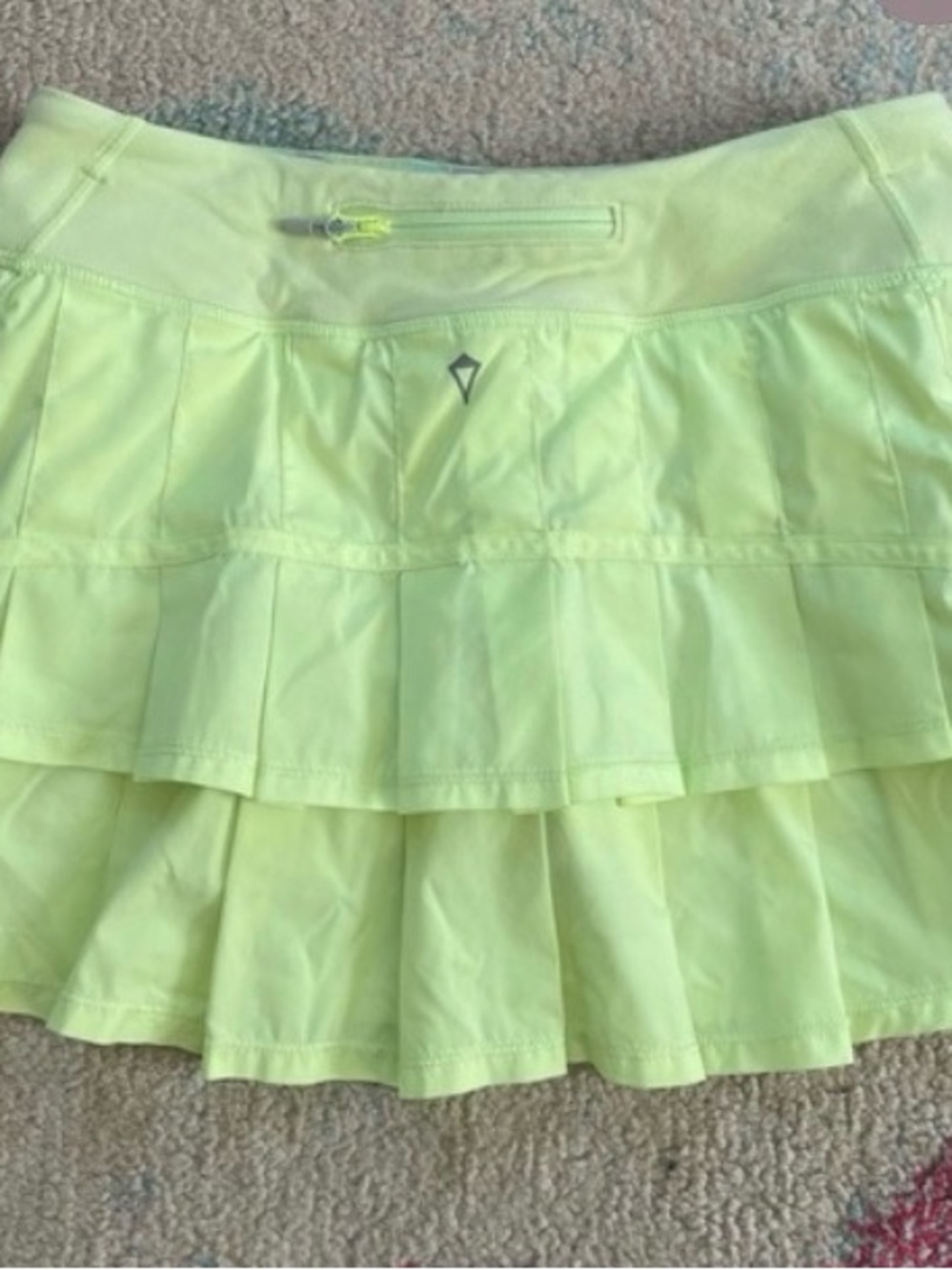 ISO!! PLEASE CLICK IF SELLING Ivivva lululemon kids skirt